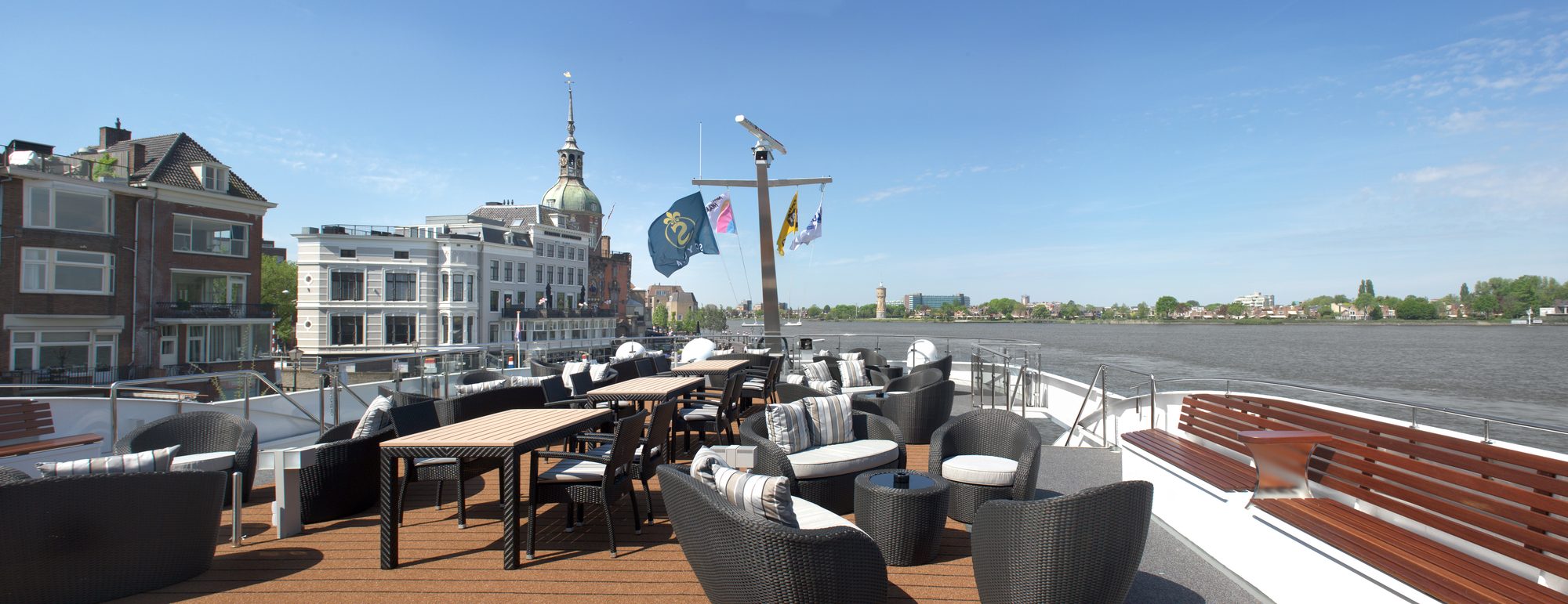 Lounge met ronde bank